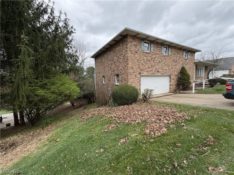 113 Martha Drive, St Clairsville, OH - Photo 3