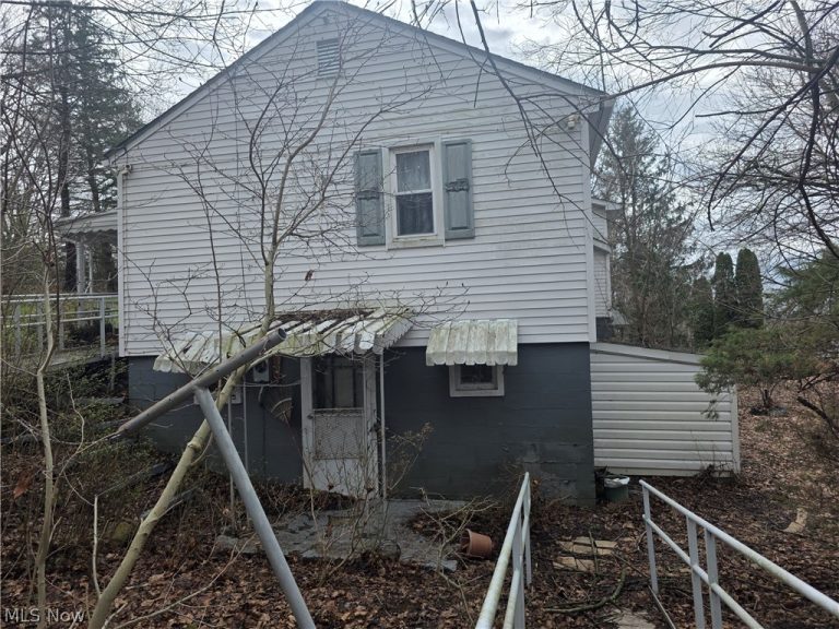 2031 Pickering Street, East Liverpool, OH - Photo 5