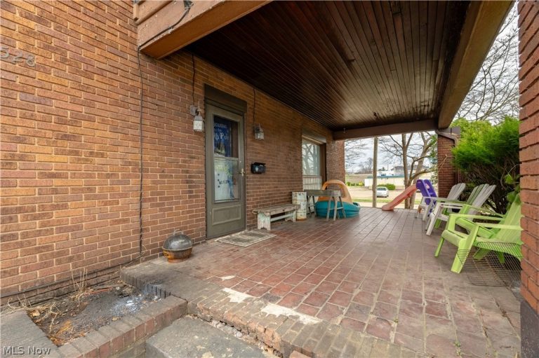 528 Lincoln Way, Massillon, OH - Photo 5