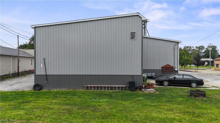 41 Railroad Street, New London, OH - Photo 4