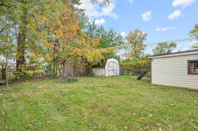 12512 York Boulevard, Garfield Heights, OH - Photo 3