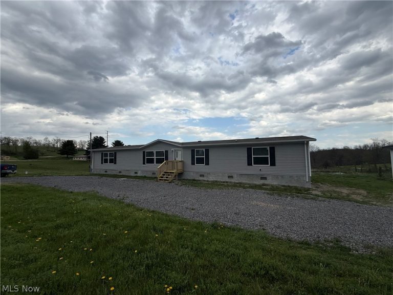 2112 Canyon Road, Carrollton, OH - Photo 2