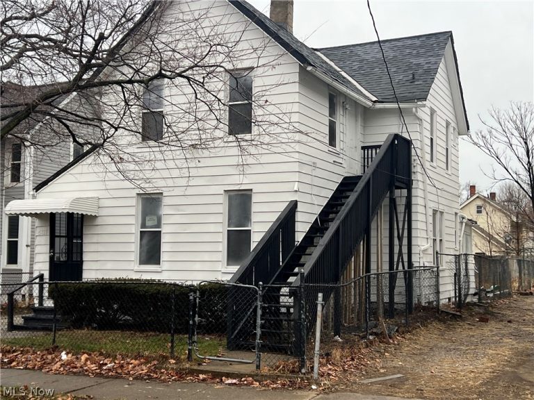 5817 Prosser Avenue, Cleveland, OH - Photo 3