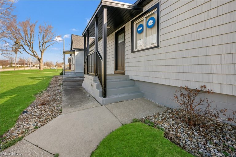 4001 Cleveland Massillon Road, Barberton, OH - Photo 4