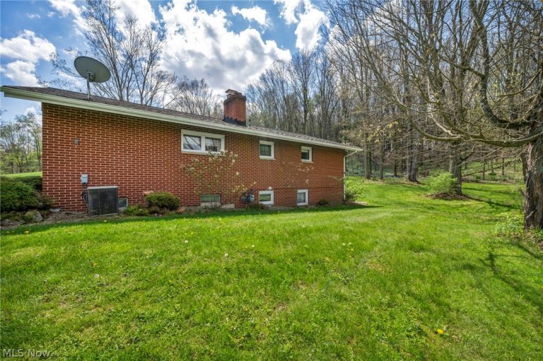 9400 Mennonite Road, Wadsworth, OH - Photo 5