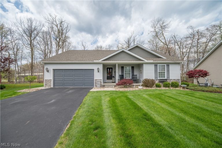 1383 Cross Cove, Austintown, OH, 44515