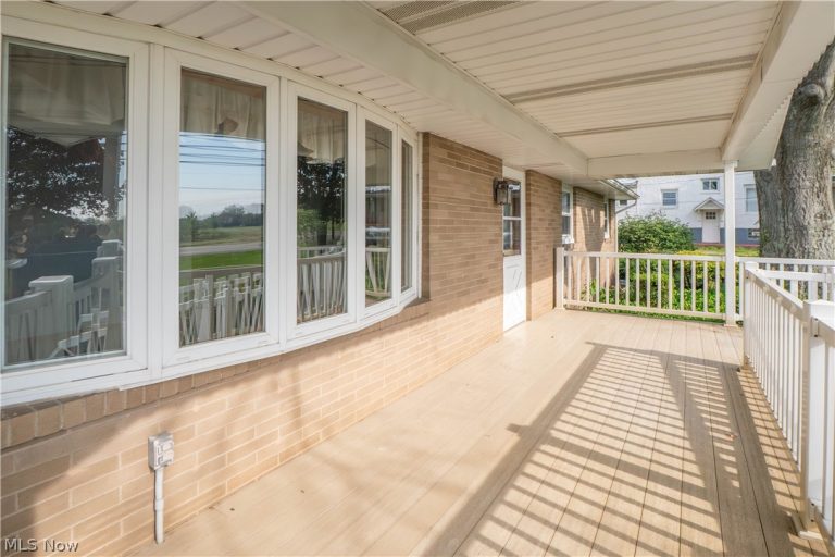 6501 Ravenna Avenue, Louisville, OH - Photo 4