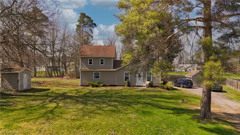 819 Fairfield Avenue, Columbiana, OH, 44408