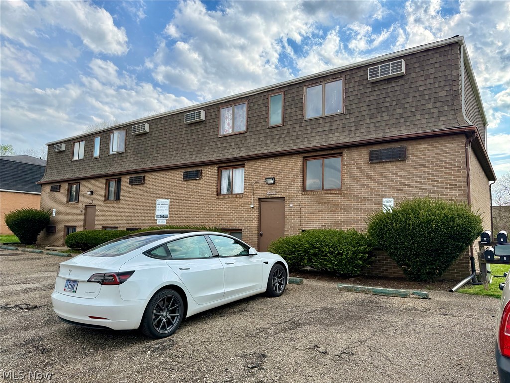 4107 Orchard Dale Drive #8, Canton, OH