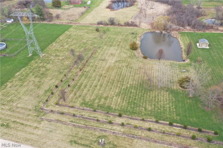 3629 Windsong Drive, Medina, OH - Photo 6