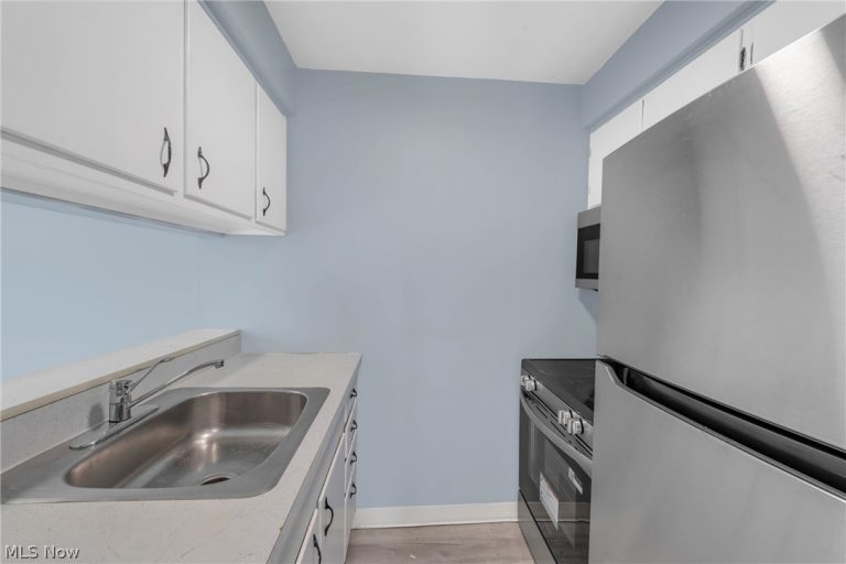 14567 Madison Avenue #707, Lakewood, OH - Photo 3