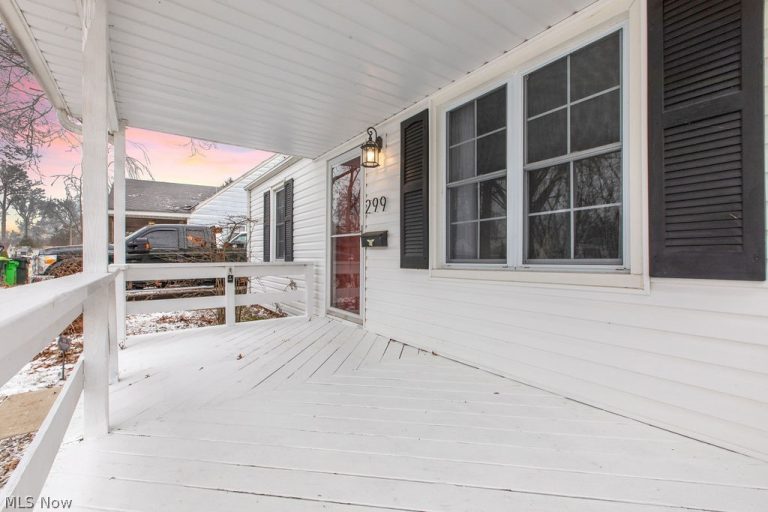 299 Inwood Boulevard, Avon Lake, OH - Photo 2