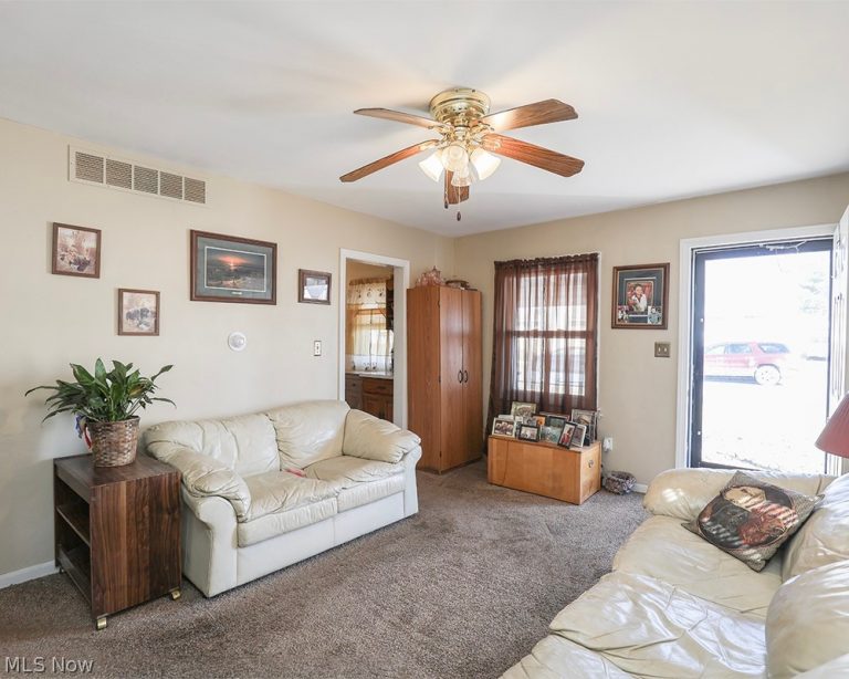805 Clark Street, Elyria, OH - Photo 2