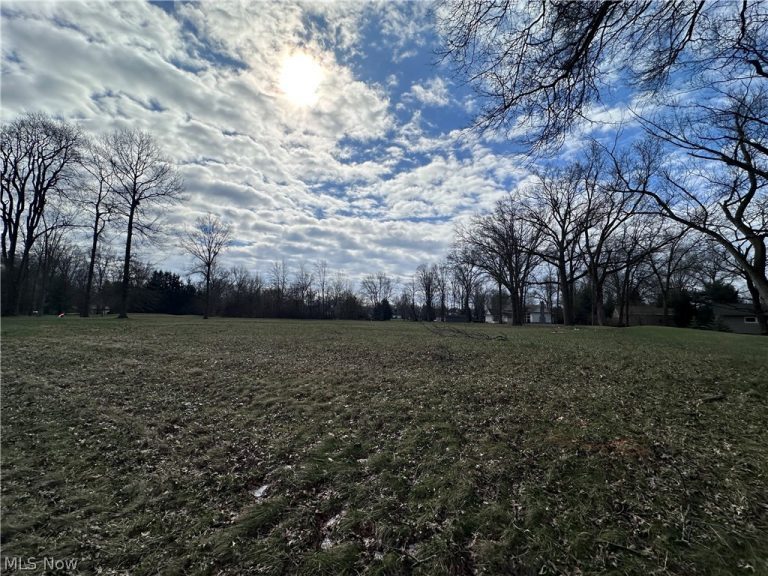 Market, Warren, OH - Photo 8