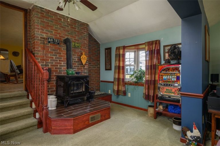 318 Wood Street, East Canton, OH - Photo 3