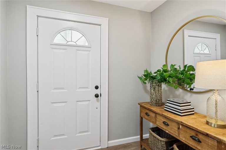 62 Jacobs Road, Hubbard, OH - Photo 6