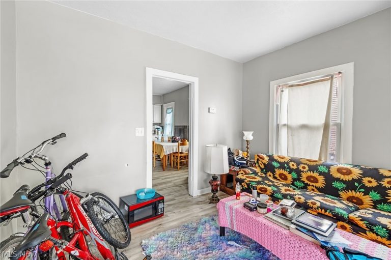 16118 Arcade Avenue, Cleveland, OH - Photo 4