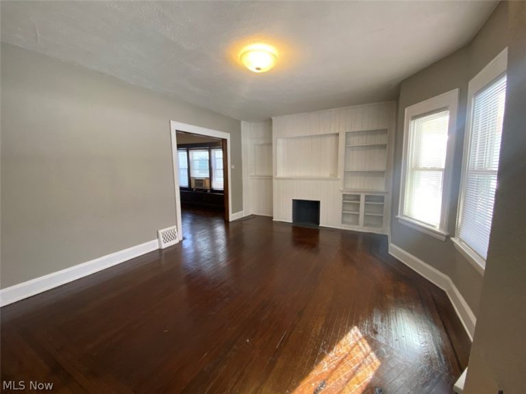 418 Crestwood Avenue #1, Akron, OH - Photo 3