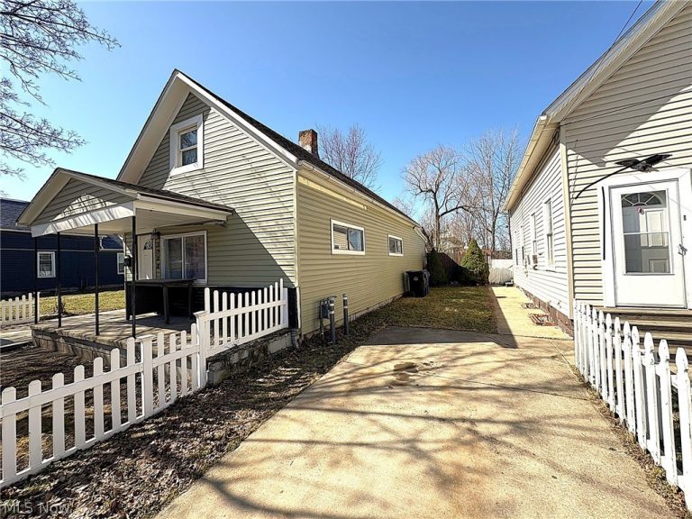 3328 61st Street, Cleveland, OH - Photo 2