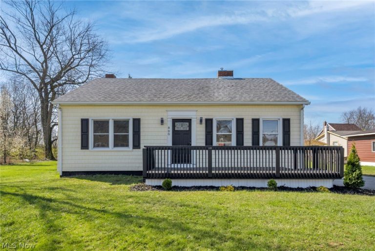 800 Independence Avenue, Akron, OH - Photo 2