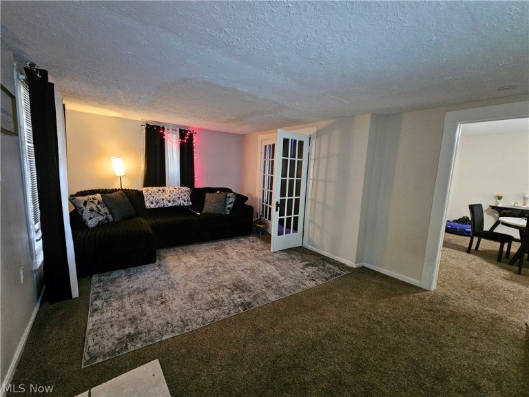 3102 Searsdale Avenue, Cleveland, OH - Photo 4