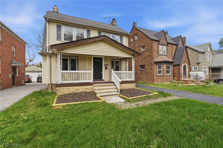 1912 Janette Avenue, Cleveland Heights, OH - Photo 2
