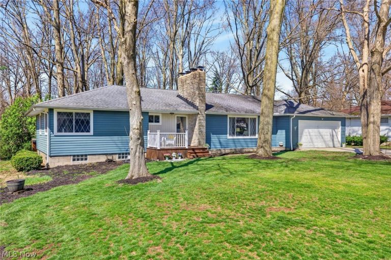 439 Knollwood Avenue, Tallmadge, OH - Photo 2