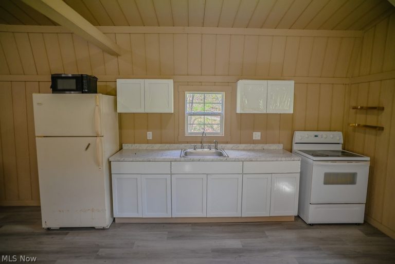 1547 Providence Road, Elizabeth, WV - Photo 6