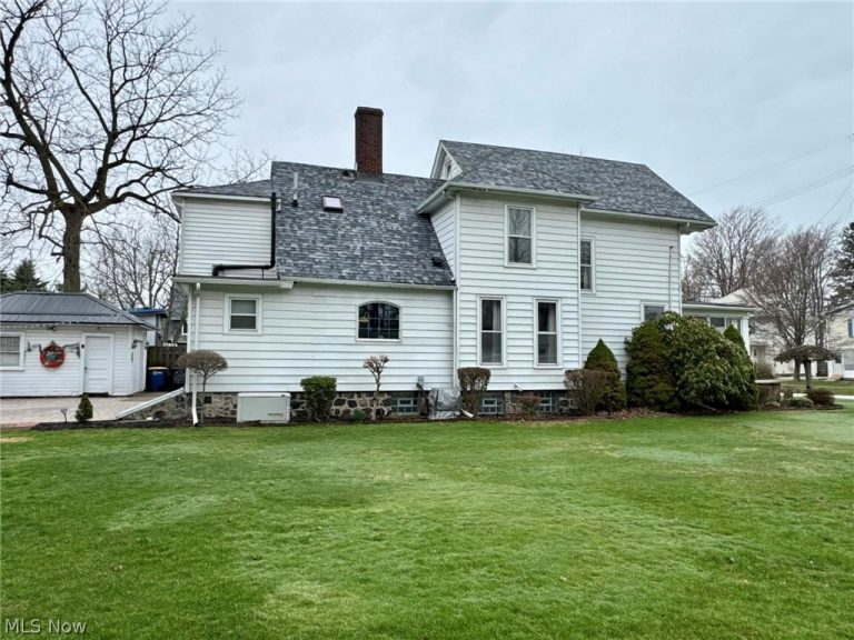 1926 Walnut Boulevard, Ashtabula, OH - Photo 5