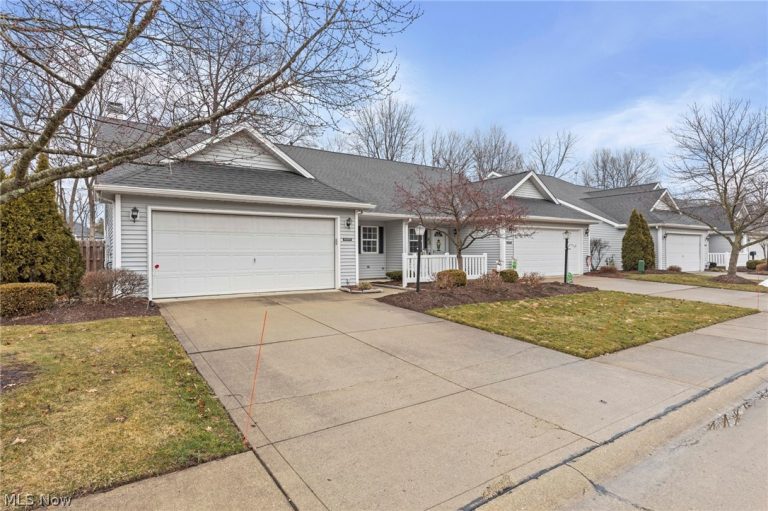 30370 Sugar Sand Lane, North Olmsted, OH - Photo 3
