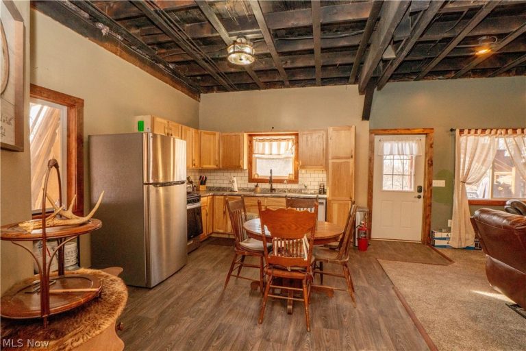 8178 Navarre Road, Massillon, OH - Photo 5