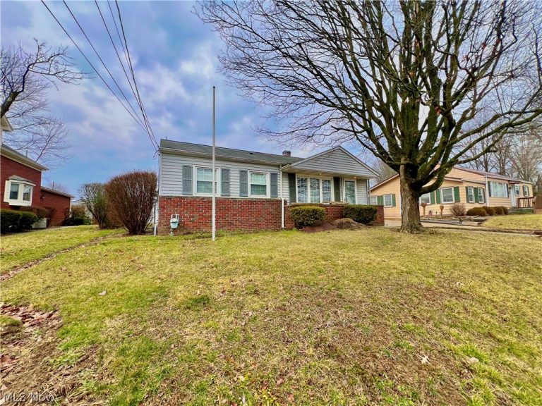 325 Mckinley Avenue, Carrollton, OH - Photo 3