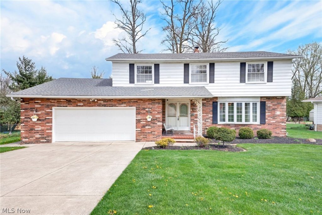 2300 Green Acres Drive, Parma, OH