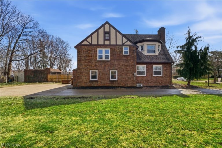 45 Chatfield Drive, Painesville, OH - Photo 2