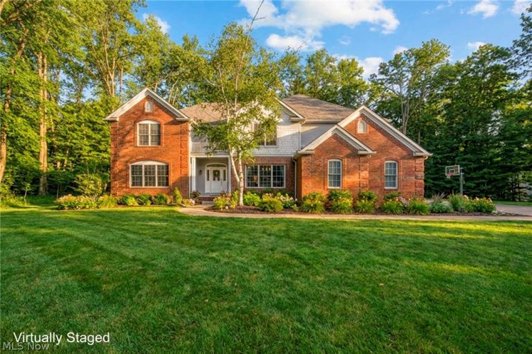 1953 Stone Ridge Drive, Hinckley, OH - Photo 2