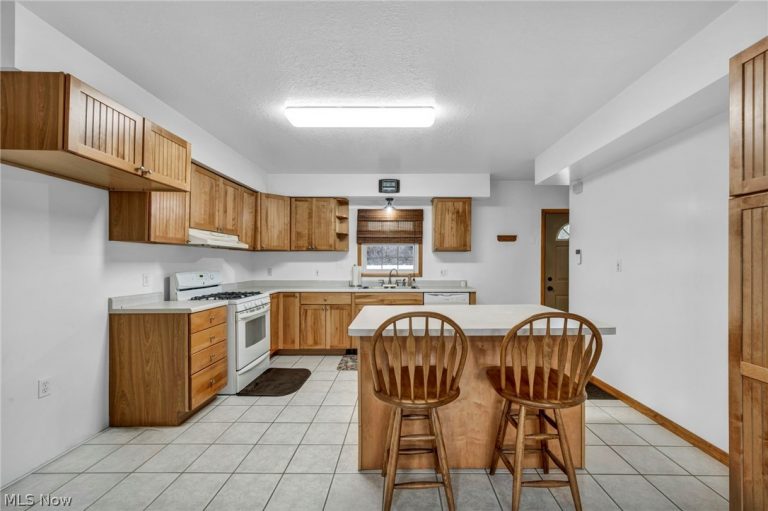 17 Franklin Street, Newton Falls, OH - Photo 6