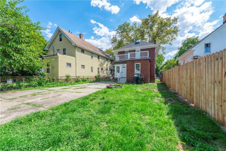 10402 Almira Avenue, Cleveland, OH - Photo 8