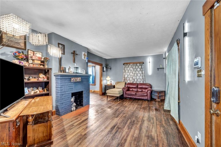 1815 Walden Avenue, Canton, OH - Photo 6