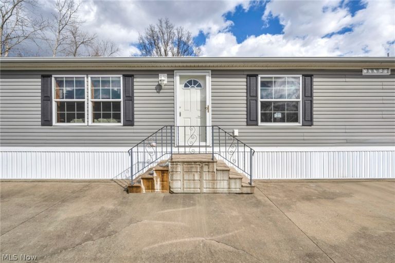 378 Pin Oak, Elyria, OH - Photo 6