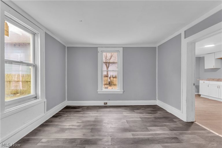 2037 98th Street, Cleveland, OH - Photo 8