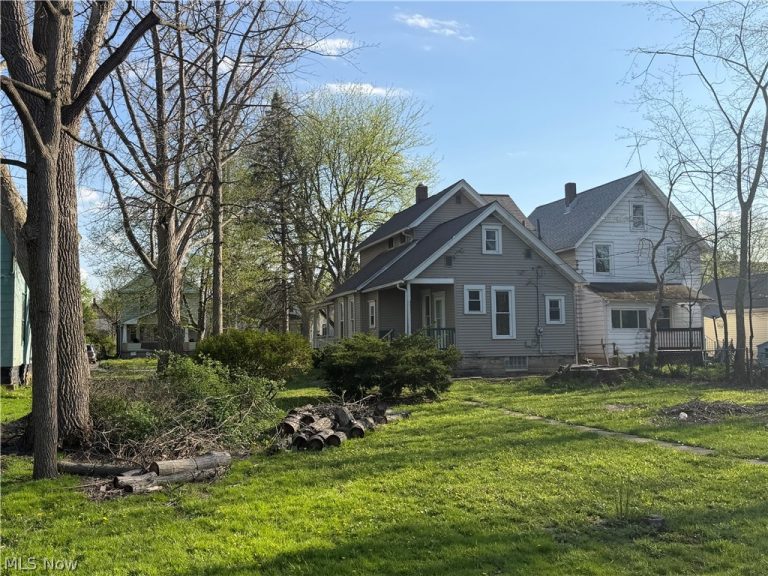 347 11th Street, Elyria, OH - Photo 4