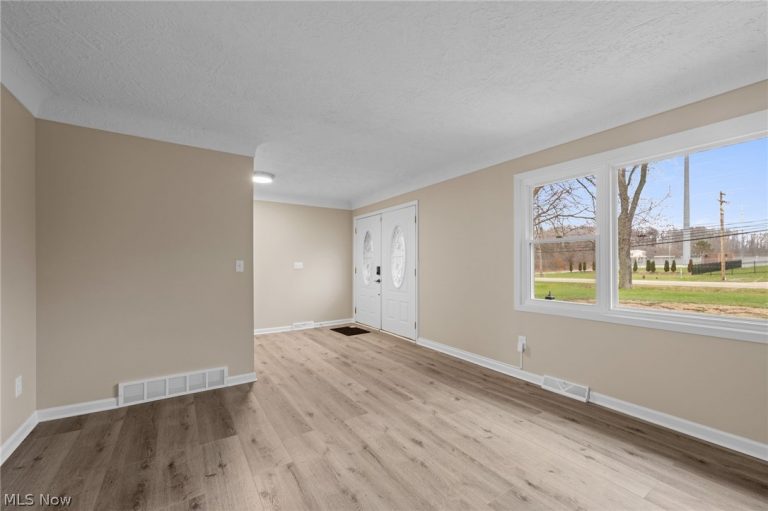 641 North Avenue, Tallmadge, OH - Photo 4
