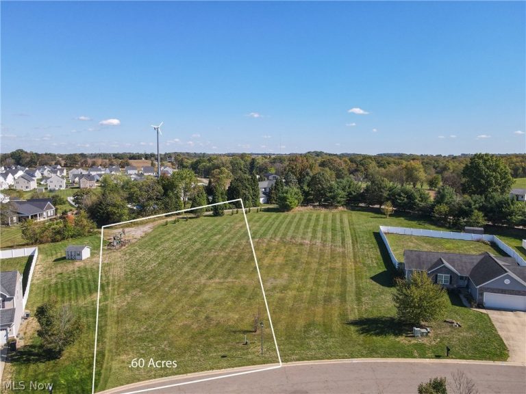 Fiddler Court Circle, Canton, OH, 44721