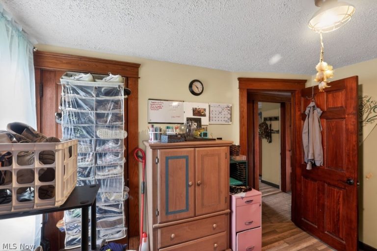 627 Hall Street, Warren, OH - Photo 4