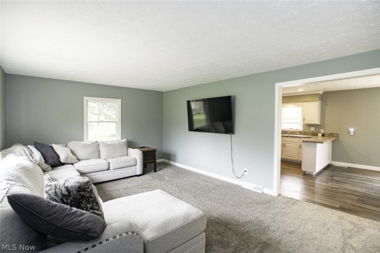 1852 Ridgewood Road, Wadsworth, OH - Photo 6