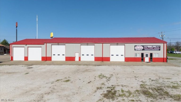 1010 10th Street, Vienna, WV, 26105