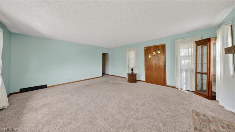 2114 Turkeyfoot Lake Road, Green, OH - Photo 6