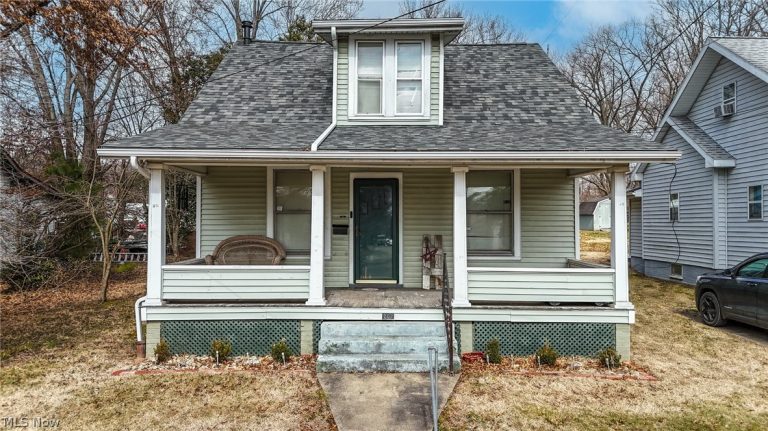207 Kenwood Street, Marietta, OH, 45750