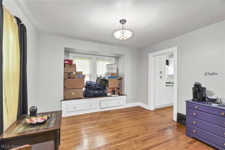 471 Columbus Street, Bedford, OH - Photo 6