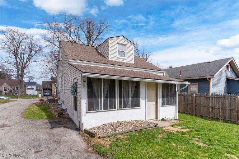 97 Renwick Drive, Poland, OH - Photo 6
